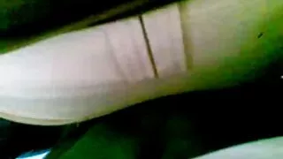 Охин нь эргэлзэх биш үү Секс нь залуу парк, өгөх булэг Pussy