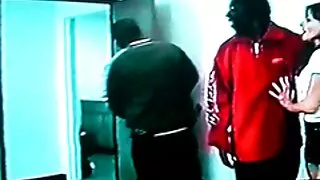 Охин авч залуу уулзах ээж, тэр зохион байгуулсан нь gangbang
