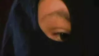 Хувийн аюулгүй байдлын хамгаалалт эрсдэл ажиллаж, farts ebony нь Том tits